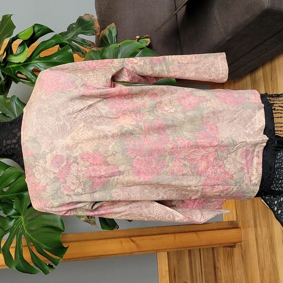 SALE!! Beautiful Italian Made Sweater NWT Sz L - Picture 13 of 13